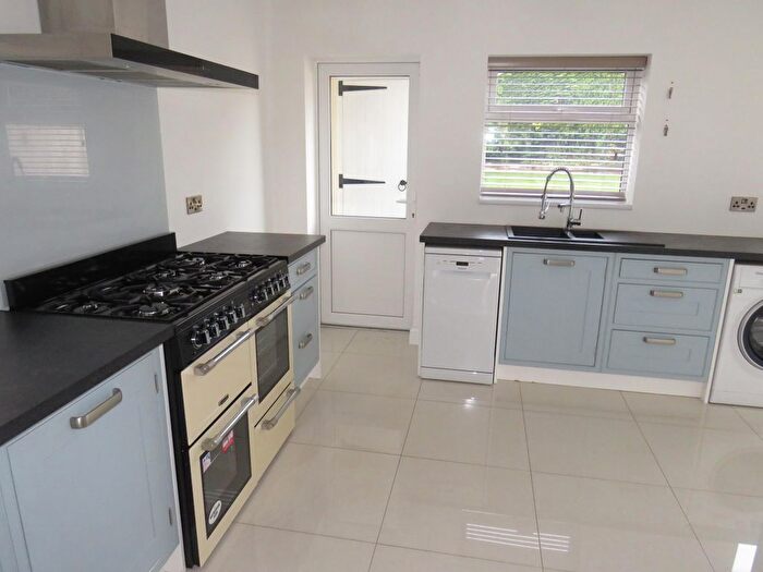 3 Bedroom Property To Rent In Latimer Close, Kenilworth, CV8