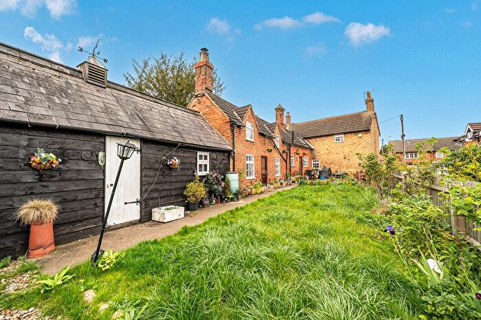 5 Bedroom Detached House For Sale In Orchard Road, Pulloxhill, MK45