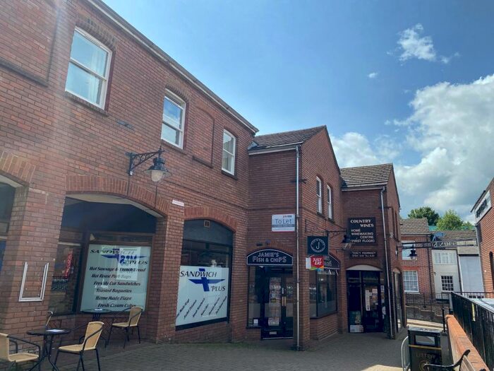 1 Bedroom Apartment To Rent In Dolphin Square, Tring, HP23