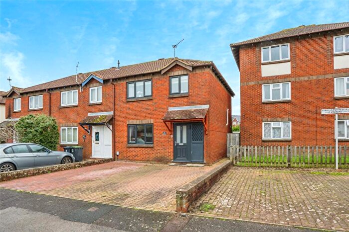 3 Bedroom End Of Terrace House For Sale In Forest End, Waterlooville, Hampshire, PO7