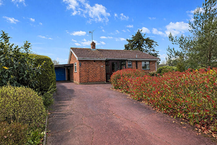 2 Bedroom Detached Bungalow For Sale In The Folly, Tiptree, CO5