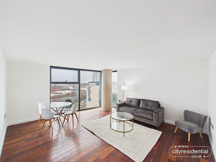 2 Bedroom Flat To Rent In West Tower, Brook Street, Liverpool, L3