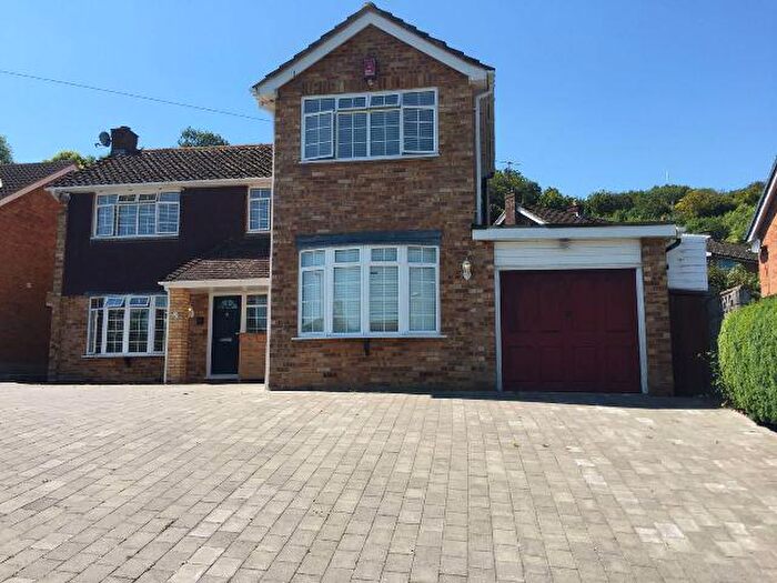 4 Bedroom Semi-Detached House To Rent In Disraeli Crescent, HP13