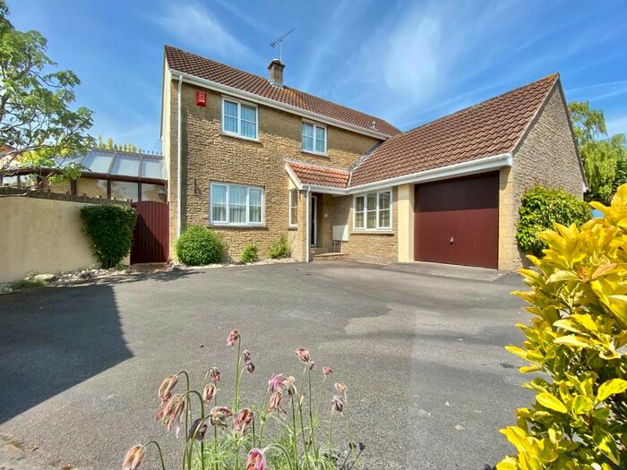 4 Bedroom Property For Sale In Mendip Lea Close, Draycott, Cheddar, BS27