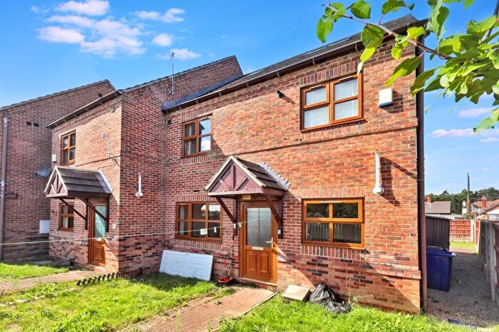 1 Bedroom Apartment To Rent In Paddock Way, Hatfield, DN7