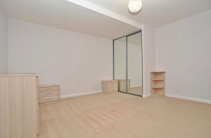 1 Bedroom Flat For Sale In Johnson Place, Walsworth Road, Hitchin, SG4