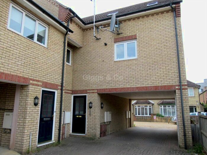 2 Bedroom Flat To Rent In Gough Mews, West Street, PE19