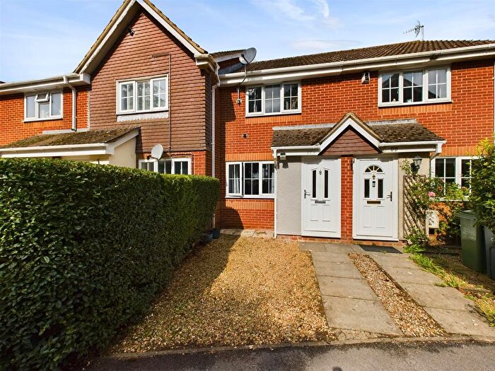 2 Bedroom Property For Sale In Victoria Drive, Lyneham, Chippenham, SN15