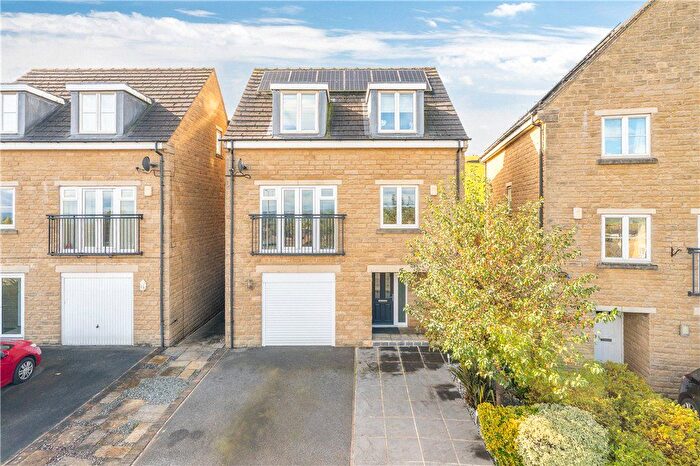4 Bedroom Detached House For Sale In Luis Court, Baildon, West Yorkshire, BD17