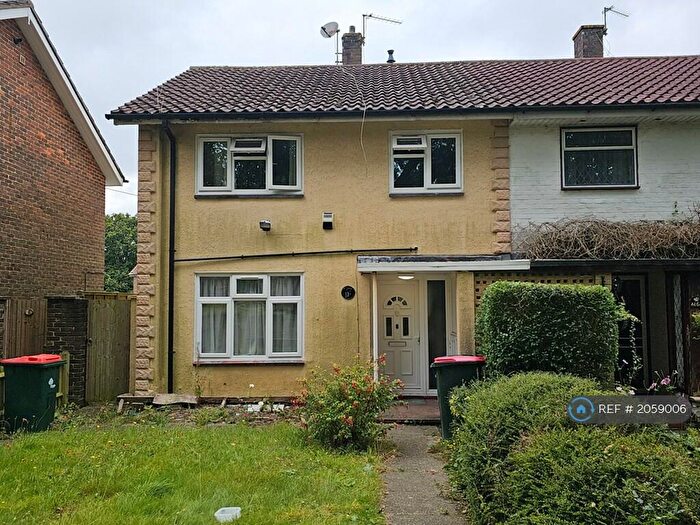 4 Bedroom Semi-Detached House To Rent In Kestrel Close, Crawley, RH11