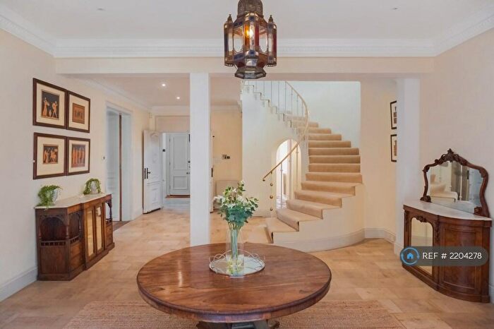 6 Bedroom Semi-Detached House To Rent In Mill Lane, Windsor, SL4