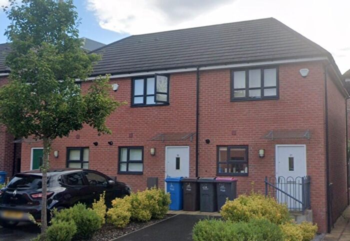 2 Bedroom End Of Terrace House To Rent In Stonehouse Drive, Manchester, Greater Manchester, M7