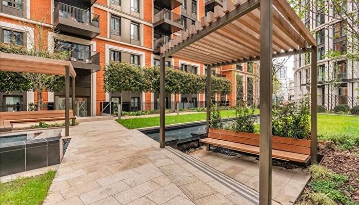 2 Bedroom Flat To Rent In Garrett Mansions, London, W2