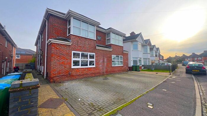 1 Bedroom Flat To Rent In Knighton Road, Southampton, Hampshire, SO19