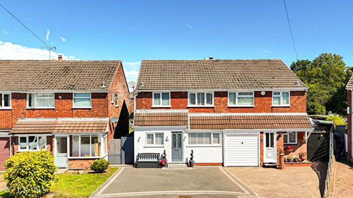 3 Bedroom Semi-Detached House For Sale In St. Peters Close, Tamworth, Staffordshire, B77
