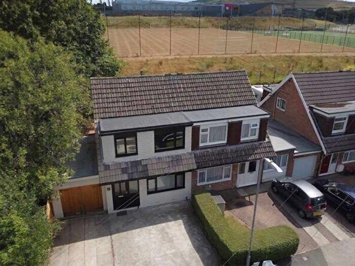 3 Bedroom Semi-Detached House For Sale In Greenwood Drive, Cimla, SA11