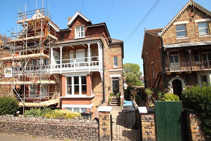 2 Bedroom Flat To Rent In Marjorie Court, Roxburgh Road, Westgate-On-Sea, CT8