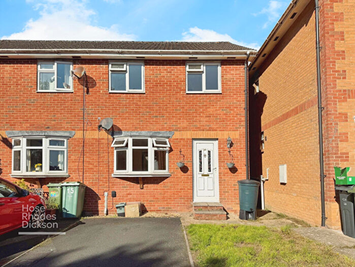 3 Bedroom Terraced House To Rent In Nelson Drive, PO31