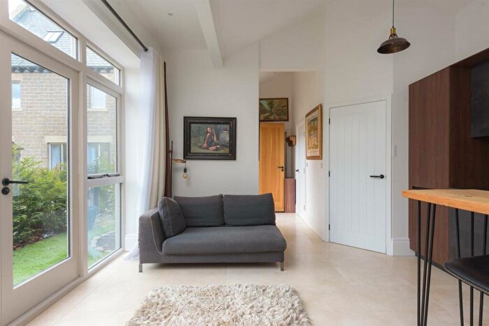 1 Bedroom Mews To Rent In Kenwood Road, Kenwood, S7