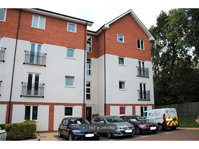 2 Bedroom Flat To Rent In Crosby Gardens, Uxbridge, UB8