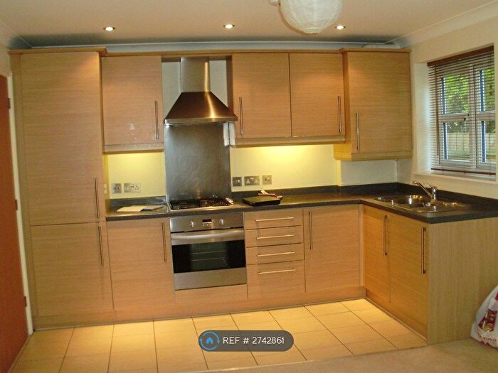 1 Bedroom Flat To Rent In Hexham Gardens, Northolt, UB5