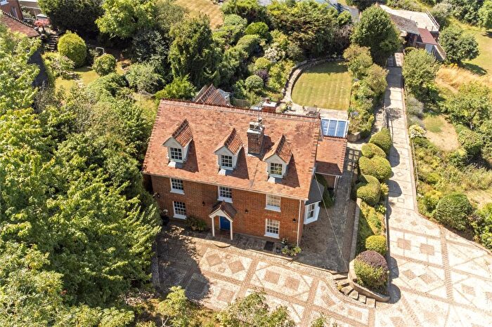 6 Bedroom Detached House For Sale In Wessons Hill, Cookham, Berkshire, SL6