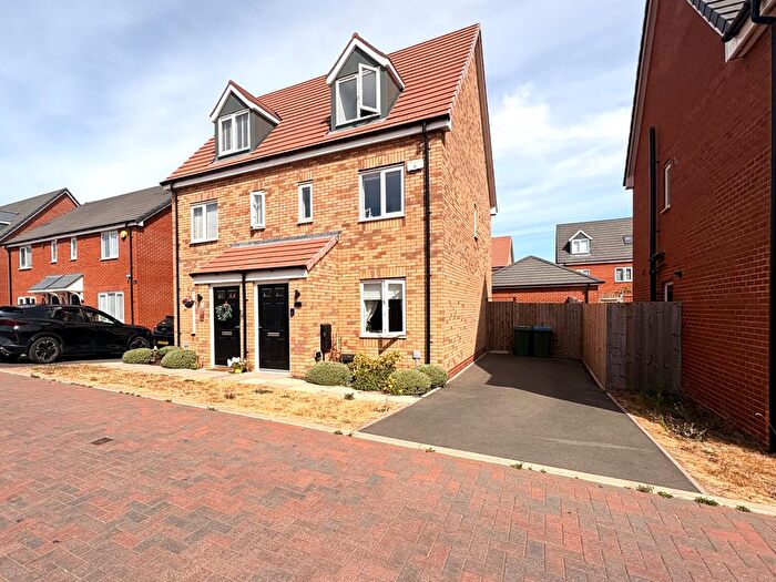 3 Bedroom Semi-Detached House For Sale In Goodwin Road, Coventry, CV6