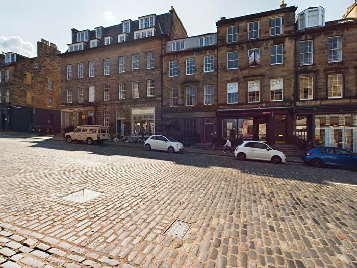 2 Bedroom Flat To Rent In Howe Street, New Town, Edinburgh, EH3
