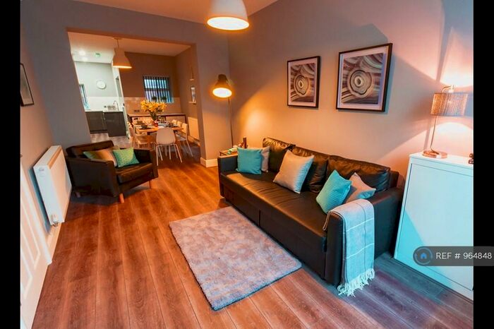 6 Bedroom Terraced House To Rent In Kensington, Liverpool, L7