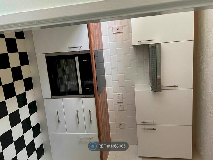 1 Bedroom Flat To Rent In Plumstead, London, SE18