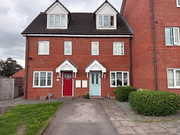 3 Bedroom Terraced House For Sale In Short Street, Dewsbury, WF12