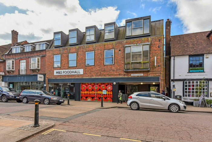 1 Bedroom Apartment To Rent In High Street, Petersfield, GU32