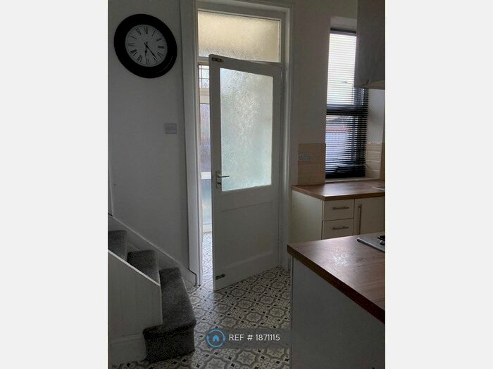 2 Bedroom Terraced House To Rent In Oakley Street, Thorpe, Wakefield, WF3