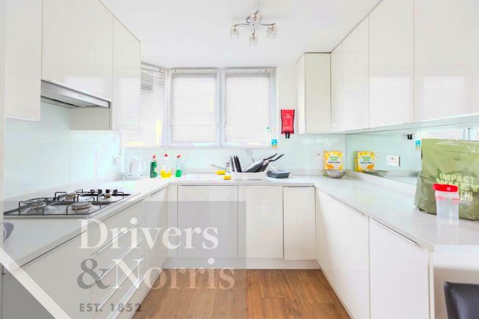 4 Bedroom Apartment To Rent In Monica Shaw Court, Camden, London, NW1