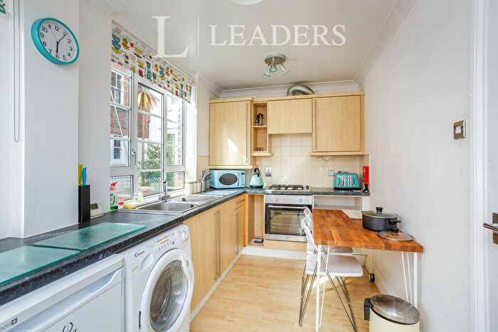 2 Bedroom Maisonette To Rent In Landport Terrace, Southsea, PO1