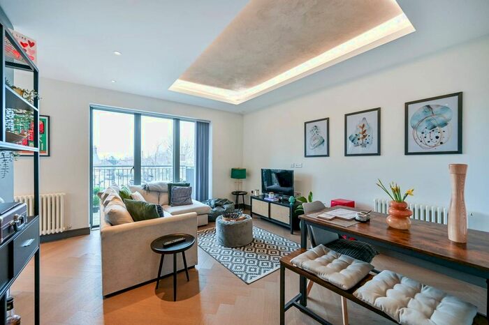 1 Bedroom Flat To Rent In Brewery Lane, Twickenham, TW1