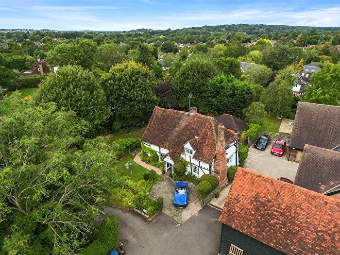 3 Bedroom Property For Sale In Moss Lane, Pinner, HA5