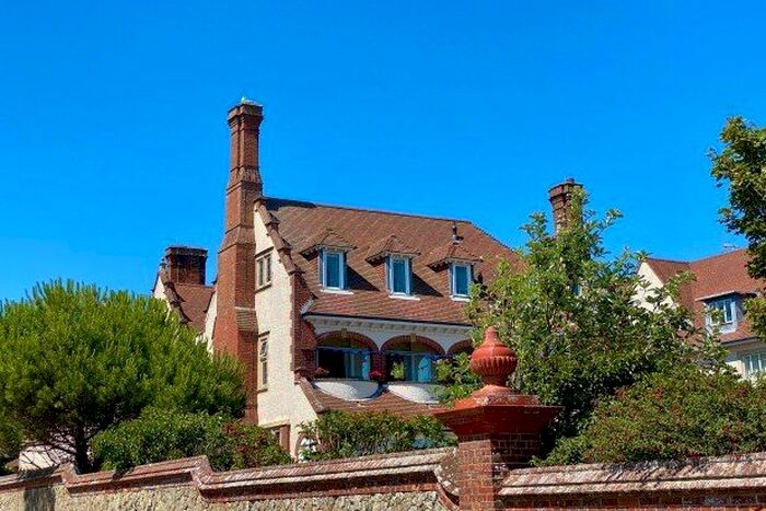 2 Bedroom Flat To Rent In Staveley Court, Eastbourne, BN20