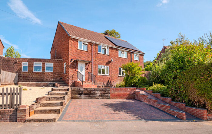 3 Bedroom Semi Detached House For Sale In Cotton Close, Bishopstoke, SO50