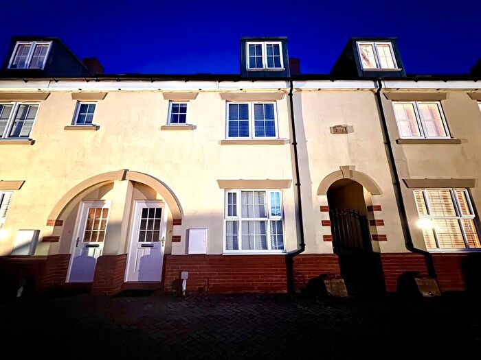 3 Bedroom Town House To Rent In Temple Mews, Rugby., CV1