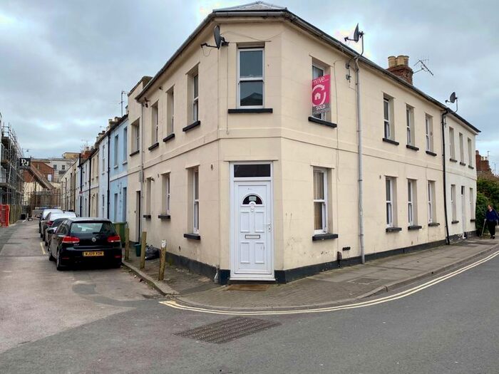 1 Bedroom Flat To Rent In New Street, Cheltenham, GL50