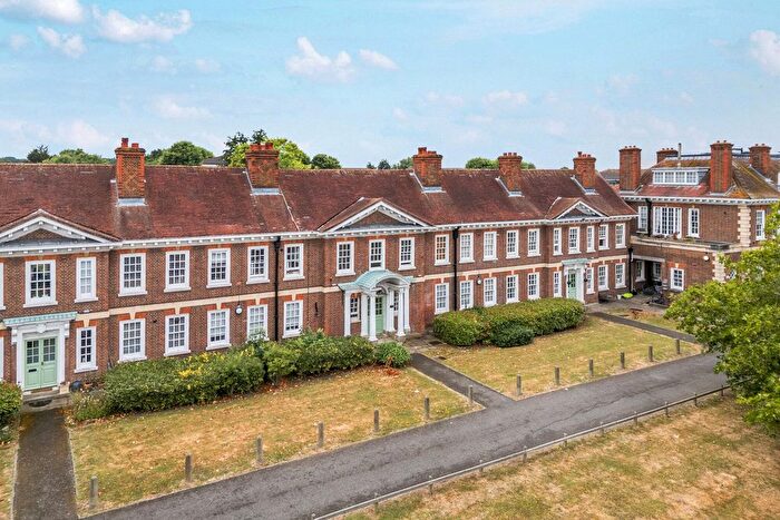 1 Bedroom Flat For Sale In Mottingham Road, London, SE9