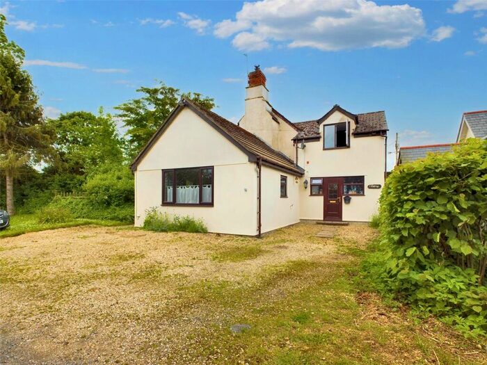 3 Bedroom Link Detached House For Sale In Glewstone, Ross-on-Wye, Herefordshire, HR9