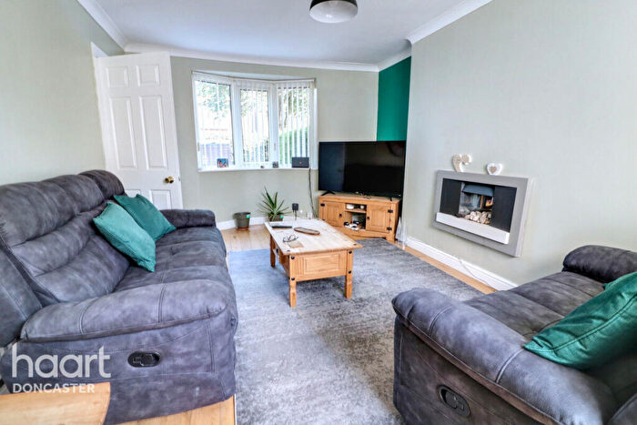 4 Bedroom Terraced House For Sale In Broomhouse Lane, Edlington, Doncaster, DN12