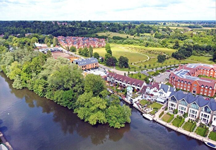 4 Bedroom House To Rent In Pages Wharf, Mill Lane, Taplow, Maidenhead, SL6