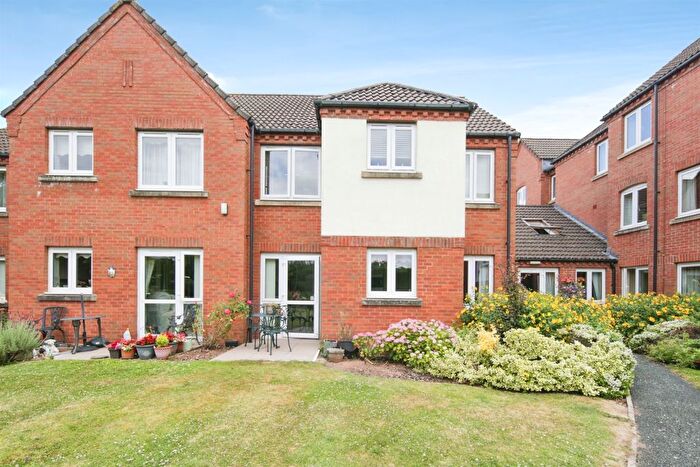 1 Bedroom Flat For Sale In Kenilworth Road, Balsall Common, Coventry, CV7