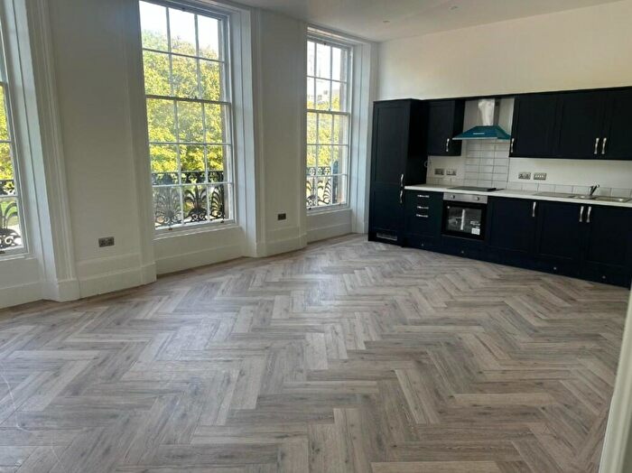 2 Bedroom Apartment To Rent In Hamilton Square, Birkenhead, Wirral, Merseyside, CH41