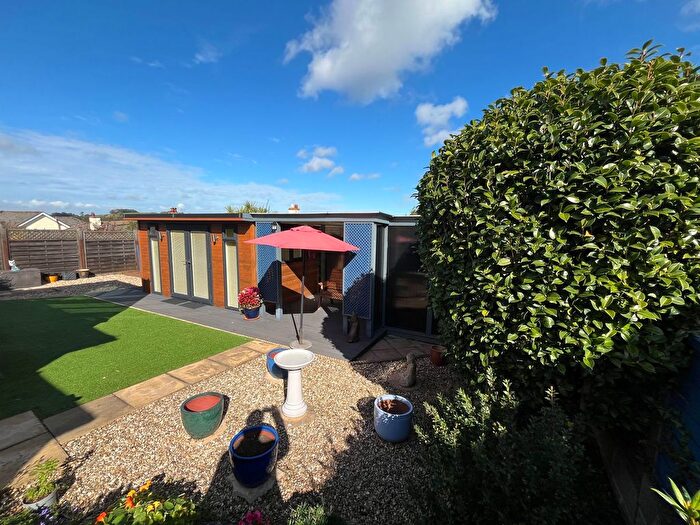 2 Bedroom Bungalow For Sale In Templer Road, Preston, Paignton, TQ3