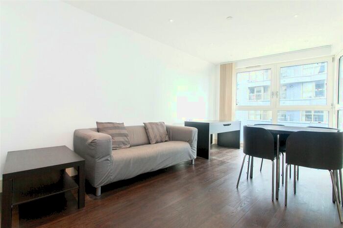1 Bedroom Flat To Rent In Queensland Road, Holloway, N7