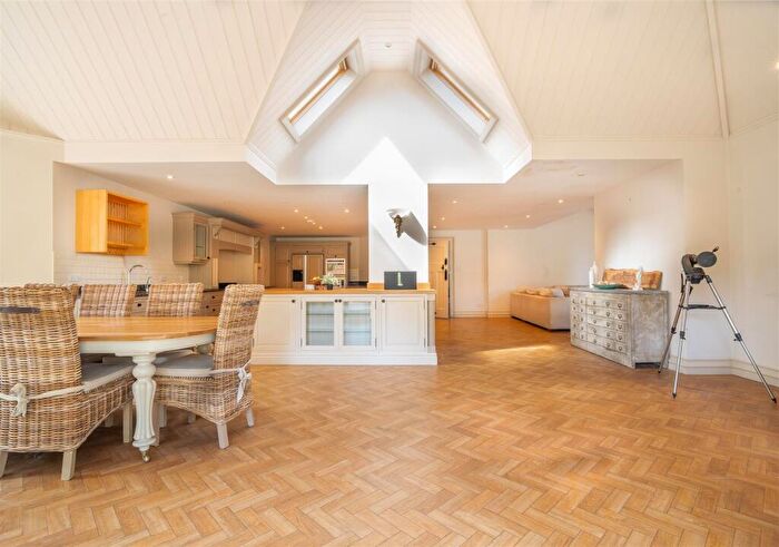 9 Bedroom Detached House For Sale In Bembridge, PO35